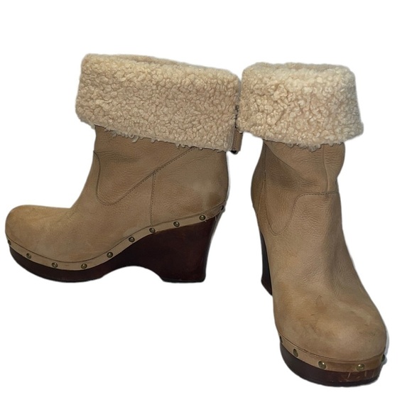 Ugg Carnegie Beige Nubuck Shearling Lined Wedge Boots Size 10 GUC - Picture 2 of 15